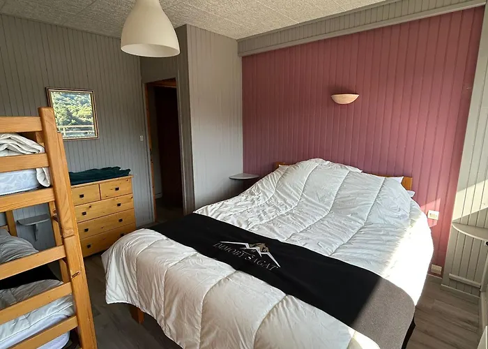 Rénové Cosy Au Centre De - Fr-1-814-119 *